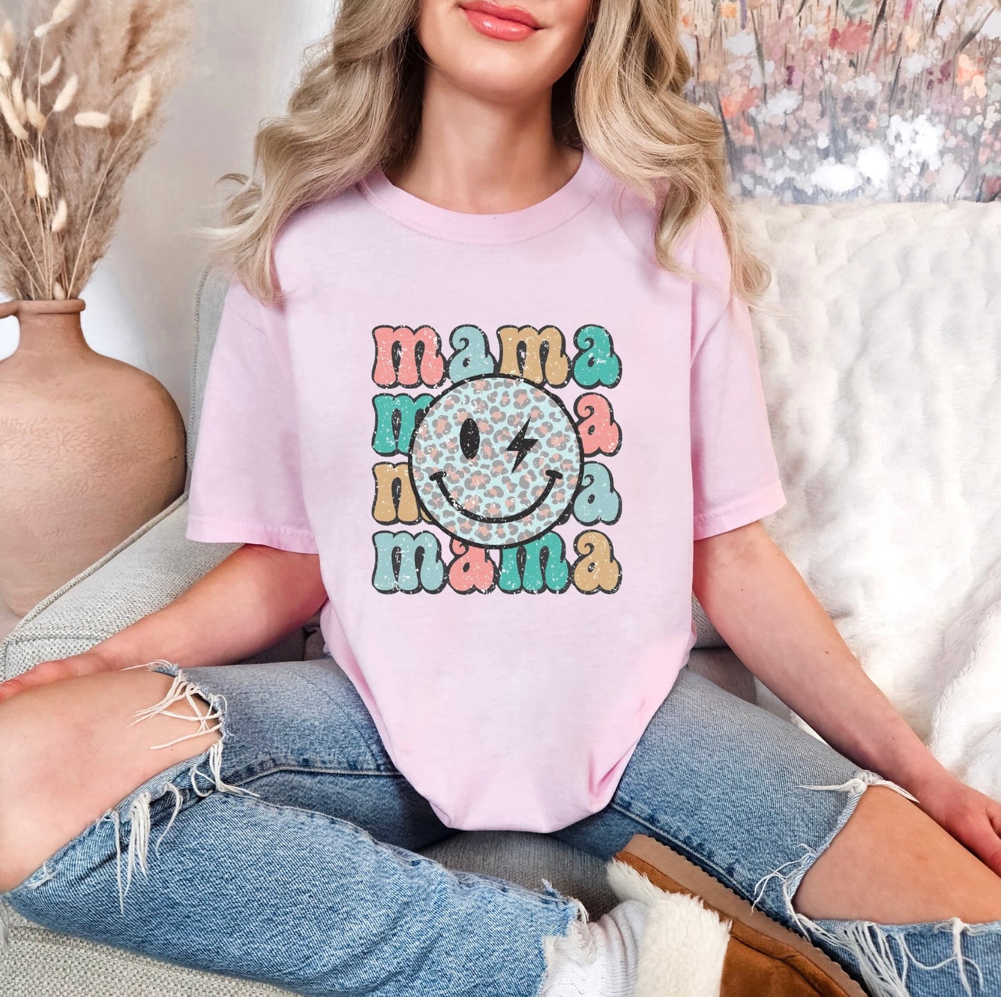 Leopard Smiley Mama T-Shirt